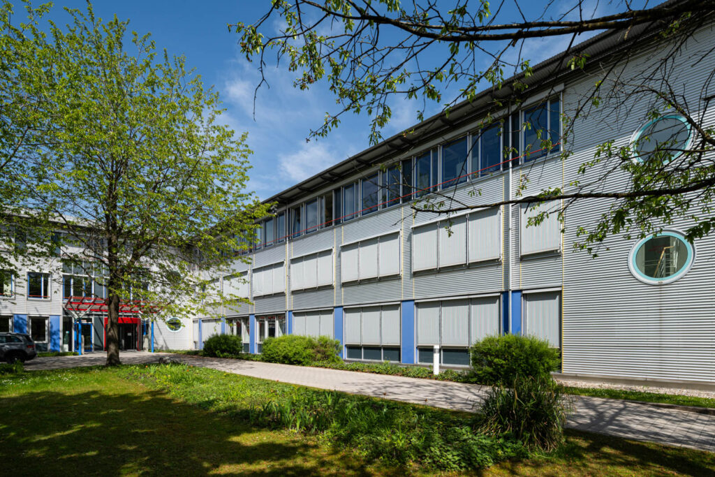 Außenbereich am Bürohaus Haar in München