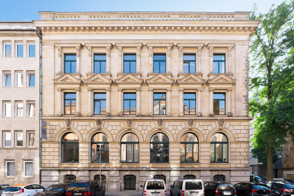 Historische Fassade des Bürohauses Hannover
